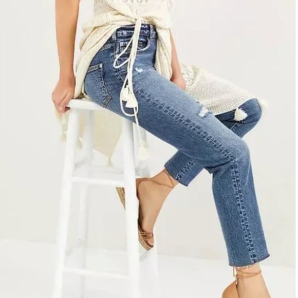 ✨ PILCRO Anthropologie ✨ The Vintage Straight Destroyed Jeans Size 27 - Picture 4 of 9